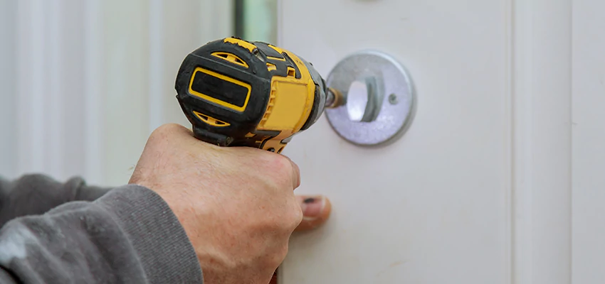 Street Locksmith For Smart Lock Repair in Tamarac, FL