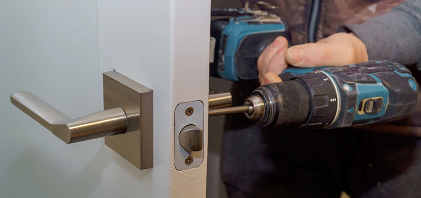 Broken Door Handle Lock Repair in Tamarac, Florida